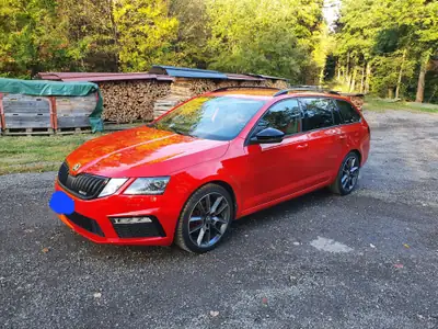 Skoda Octavia 2.0 TDI RS 4x4 — Berline performante tout-terrain, 70'000 km — côté