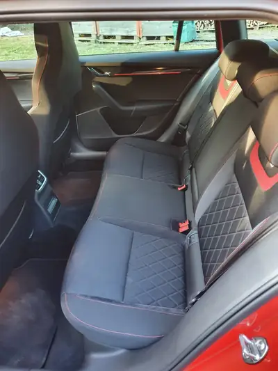 Skoda Octavia 2.0 TDI RS 4x4 — Berline performante tout-terrain, 70'000 km — tableau de bord