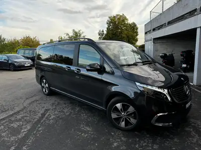Mercedes-Benz EQV 300 Extralang — Monospace électrique, 32'000 km seulement — fianco