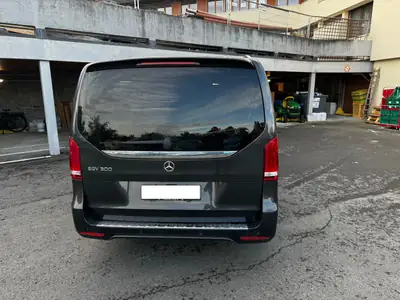 Mercedes-Benz EQV 300 Extralang — Monospace électrique, 32'000 km seulement — vista posteriore