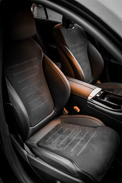 Mercedes-Benz C 200 4Matic AMG Line — Berline premium hybride légère, 69'000 km — Thumbnail 13