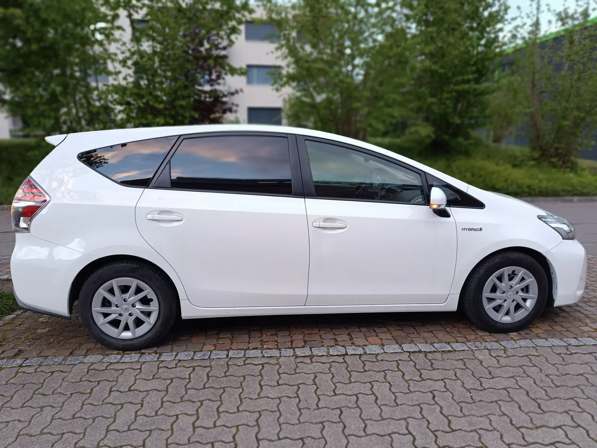 Toyota Prius Plus 2018 occasion Egg bei Zurich — 2