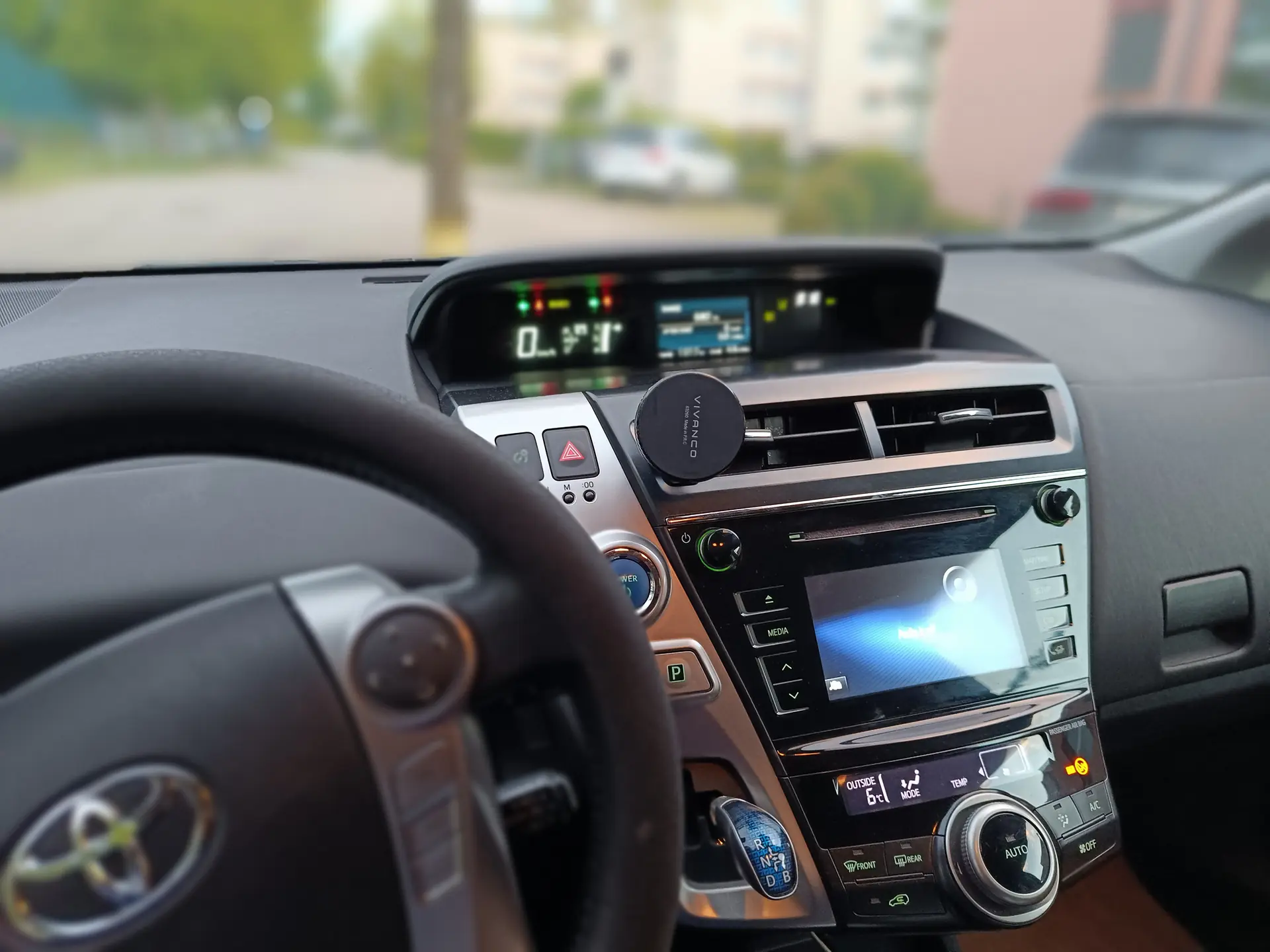 Toyota Prius Plus 2018 occasion Egg bei Zurich — 4