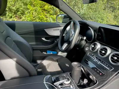 Mercedes-Benz C 200 Coupé 4Matic AMG Line — Élégance sportive et technologie hybride — détail