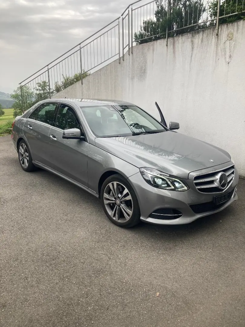 Mercedes-Benz E 500 Avantgarde 4Matic — Berline de prestige, 408 ch et transmission intégrale — vue extérieure