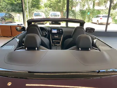 BMW 840i xDrive M Sport Pro — Cabriolet de prestige, moteur 333 ch et équipements premium — vista posteriore