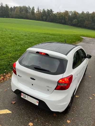 Ford KA+ 1.2 Ti-VCT White Edition — Citadine maligne, entretien complet récent — Thumbnail 15