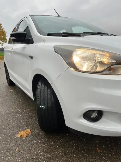 Ford KA+ 1.2 Ti-VCT White Edition — Citadine maligne, entretien complet récent — Thumbnail 16