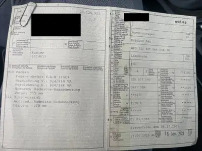 Porsche 944 — Coupé sportif des années 80, moteur 2.5L performant — Außenansicht