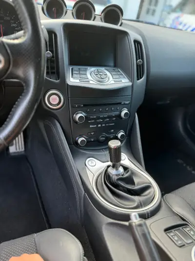 Nissan 370 Z Pack — Coupé sportif 330 ch, transmission manuelle, sans accident — Miniature 7