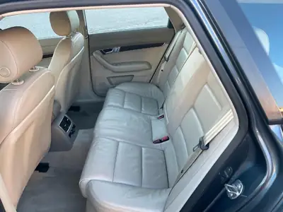 Audi A6 Avant 4.2 V8 FSI Quattro — Break sportif, moteur prestigieux 350 ch — Miniatur 9