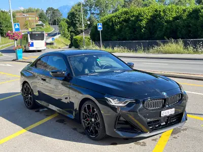 BMW M240i xDrive M Sport Pro — Coupé sportif 2023, seulement 16'000 km — vista esterna