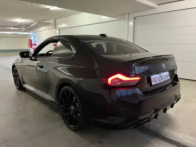 BMW M240i xDrive M Sport Pro — Coupé sportif 2023, seulement 16'000 km — vista posteriore