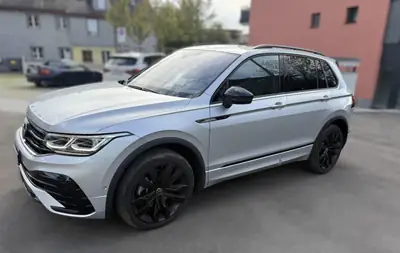 VW Tiguan 2.0 TSI R-Line 4Motion — SUV performant, 10'700 km, transmission DSG — côté