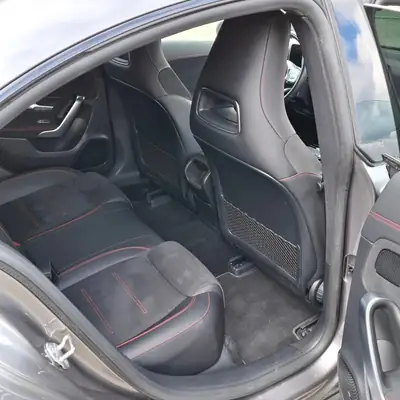 Mercedes-Benz CLA 180d AMG Line — Diesel efficace, équipements neufs, garantie sérénité — cruscotto