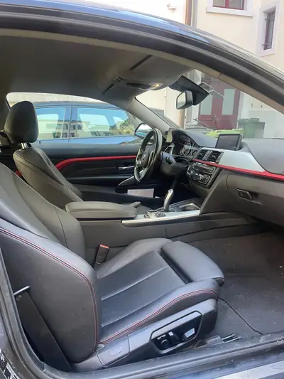 BMW 428i Coupé xDrive — Coupé sport allemand, motorisation efficace et traction intégrale — intérieur