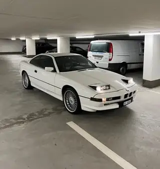 BMW 850i — Coupé Gran Turismo légendaire, 300 ch, historique sans sinistre — vista posteriore