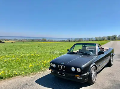 BMW 320i Cabrio 1991 — Cabriolet classique, moteur essence 129 ch, sans sinistre — tableau de bord