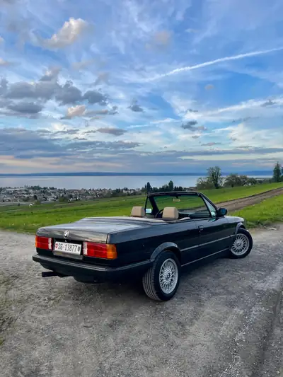 BMW 320i Cabrio 1991 — Cabriolet classique, moteur essence 129 ch, sans sinistre — Miniature 10