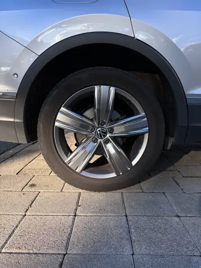 VW Tiguan Allspace 2.0 TSI 190 ch — SUV 7 places spacieux, 4Motion intégral, 32'000 km — Miniature 7