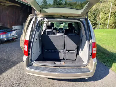 Chrysler Grand Voyager 2.8 CRD Limited — Monospace 7 places, diesel économique — tableau de bord