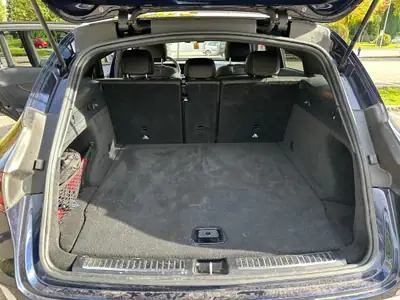 Mercedes-Benz EQC 400 AMG Line 4Matic — SUV électrique premium, 41 000 km seulement — Miniatura 8