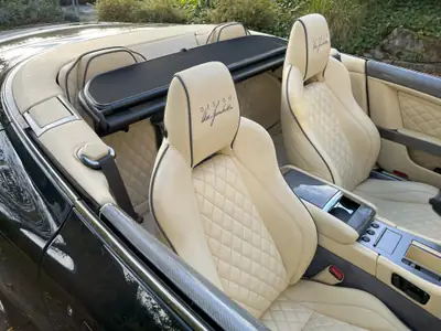 Aston Martin DB9 Volante Touchtronic — Cabriolet légendaire, 10 800 km seulement — interni