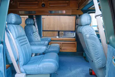Chevrolet G-Van Sherrod Imperial — Conversion Van collector, série limitée 15 ans — Miniature 8