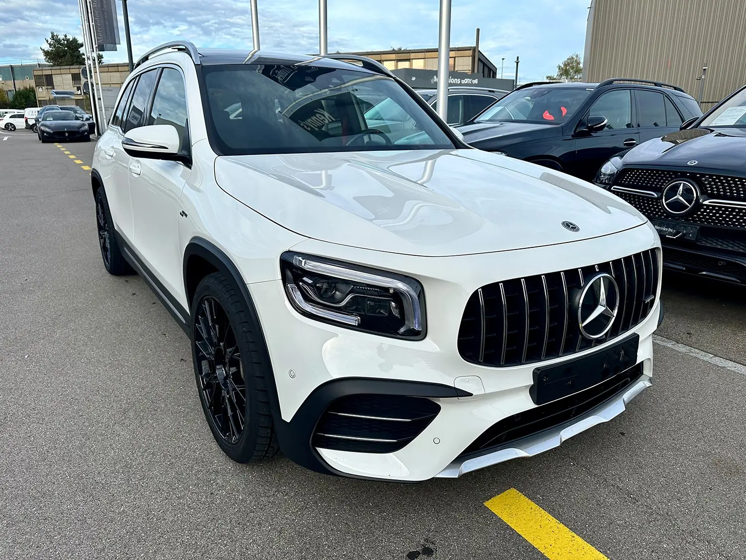 Mercedes-Benz GLB 35 AMG — SUV compact sportif, 306 ch et transmission intégrale — Außenansicht
