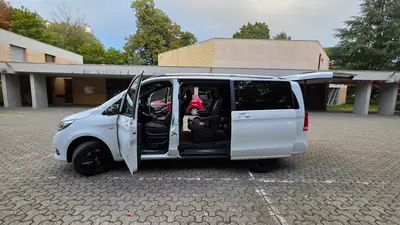 Mercedes-Benz V 250 d Swiss Edition — Monospace premium 4Matic, sièges climatisés et sécurité avancée — Miniature 7