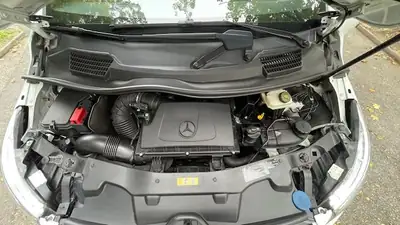Mercedes-Benz V 250 d Swiss Edition — Monospace premium 4Matic, sièges climatisés et sécurité avancée — Miniature 10