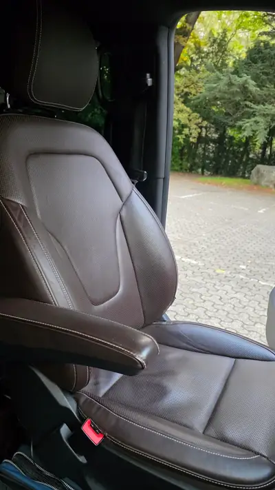 Mercedes-Benz V 250 d Swiss Edition — Monospace premium 4Matic, sièges climatisés et sécurité avancée — Miniature 14