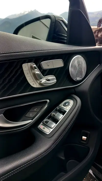 Mercedes-Benz C 400 AMG Line 4Matic — Break sportif 333 ch, 80'000 km seulement — Miniatur 15