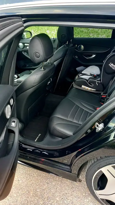 Mercedes-Benz C 400 AMG Line 4Matic — Break sportif 333 ch, 80'000 km seulement — Miniatur 13