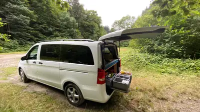 Mercedes-Benz Vito 119 BlueTEC Tourer — Van aménagé camping, motorisation fiable — fianco