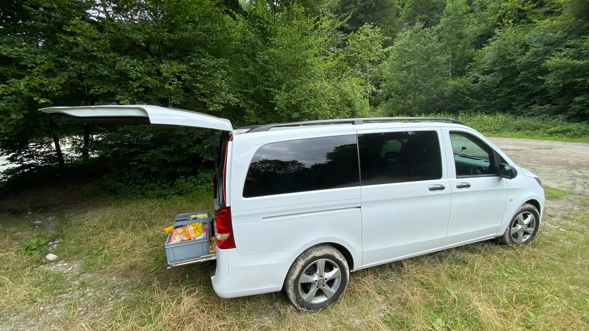 Mercedes-Benz Vito 119 BlueTEC Tourer — Van aménagé camping, motorisation fiable — vista esterna