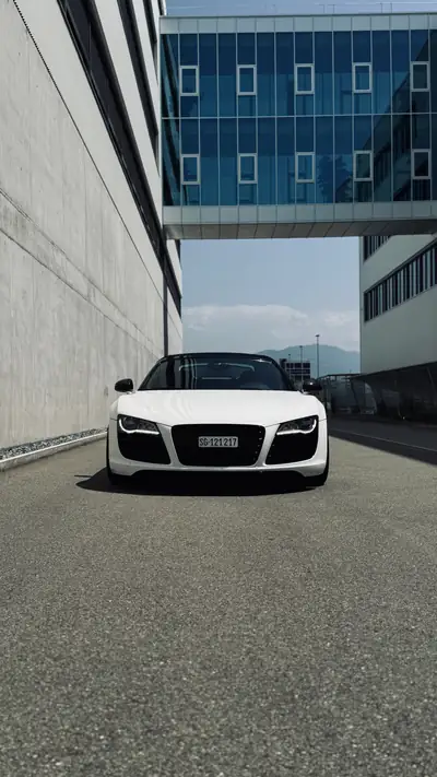 Audi R8 V10 Spyder 5.2 R-Tronic — Supercar décapotable, 525 ch, entretien récent — dashboard