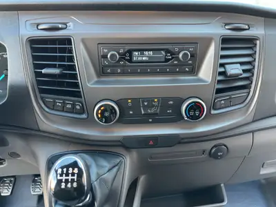 Ford Transit Van 350 L2 Trend — Utilitaire fiable, très peu kilométré, diesel économique — Miniature 15
