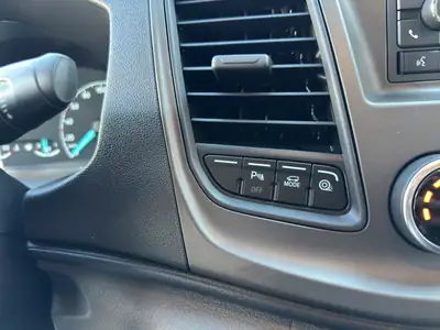 Ford Transit Van 350 L2 Trend — Utilitaire fiable, très peu kilométré, diesel économique — Miniature 23