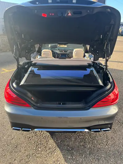 Mercedes-Benz SL 63 AMG — Roadster légendaire 585 ch, état de collection exceptionnel — Miniatura 12