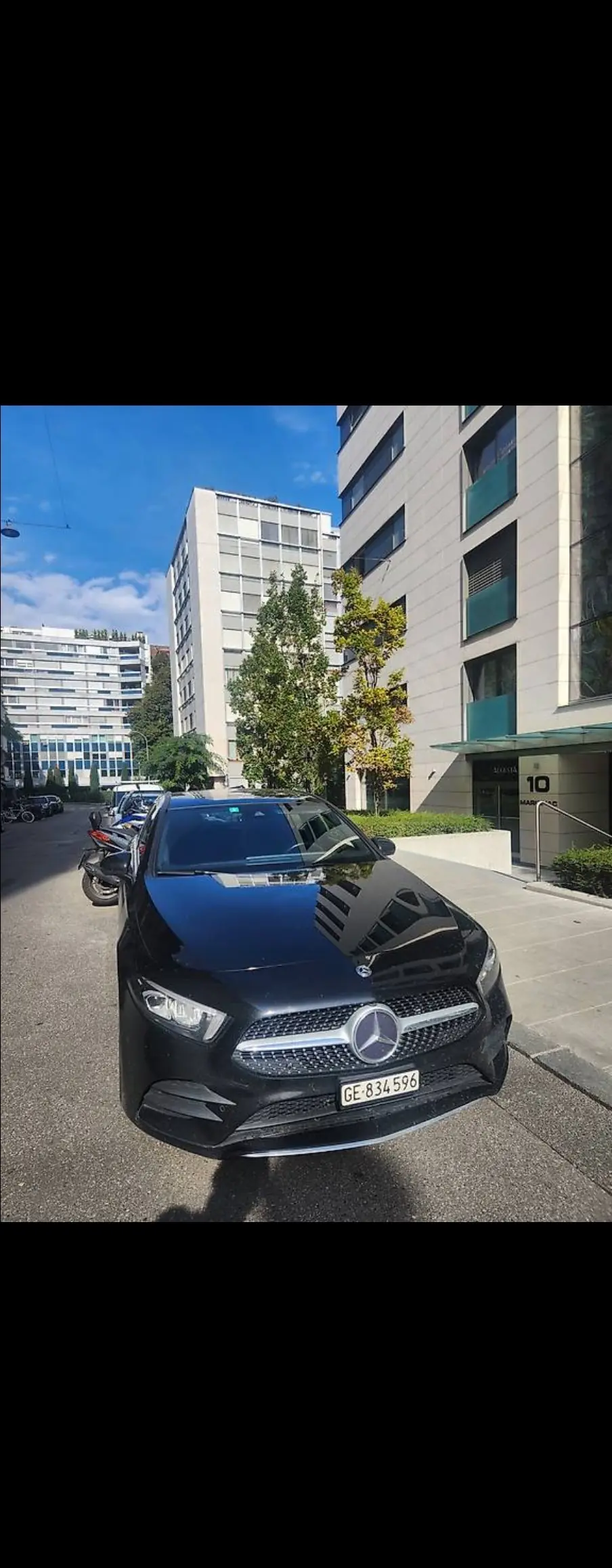 Mercedes-Benz A 250 AMG Line — Berline compacte sportive, 224 ch et 95'000 km — vista esterna