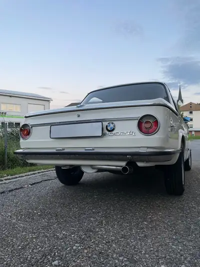 BMW 2002 Tii — Légende compacte des années 70, rare et authentique — Innenraum