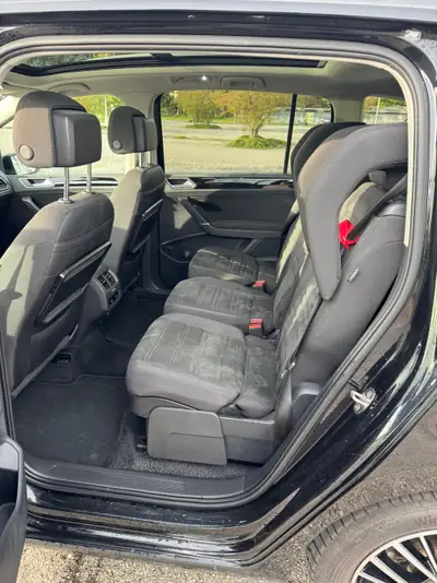 VW Touran 2.0 TDI BlueMotion — Monospace familial économe, 110'000 km — Innenraum
