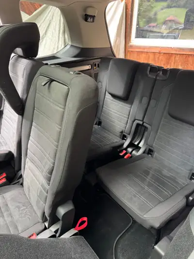 VW Touran 2.0 TDI BlueMotion — Monospace familial économe, 110'000 km — Detail
