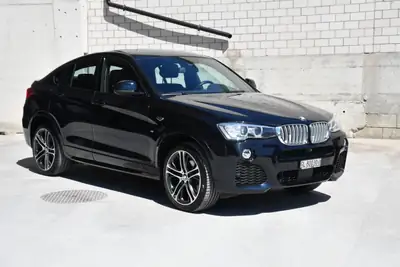 BMW X4 xDrive 28i M Sport — SUV coupé sportif, 43 500 km seulement — Seitenansicht
