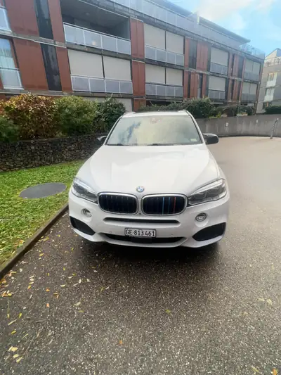 BMW X5 xDrive 30d Steptronic — SUV premium diesel, entretien réduit — Miniature 14
