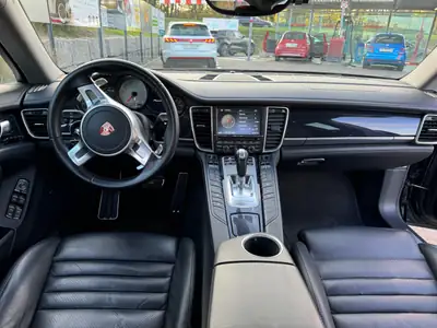 Porsche Panamera 4S 3.0 Executive PDK — Berline de prestige, 420 ch et traction intégrale — intérieur