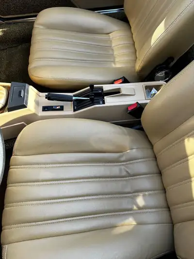 Fiat 124 Spider DS Europa 1983 — Cabriolet mythique en excellent état, prêt pour l'été — tableau de bord