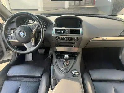BMW 630i Coupé 2005 — Élégance sportive et moteur performant, sans accident — Miniatura 7
