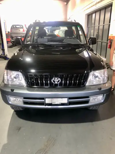Toyota Land Cruiser 3.0 TD J 90 — Légende du tout-terrain, fiabilité éprouvée — vista esterna
